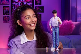 Spiel KPop Demon Hunters Core Puppe Jinu – Modepuppe 11 Gelenke från Mattel Games – produktbild 2 av 5