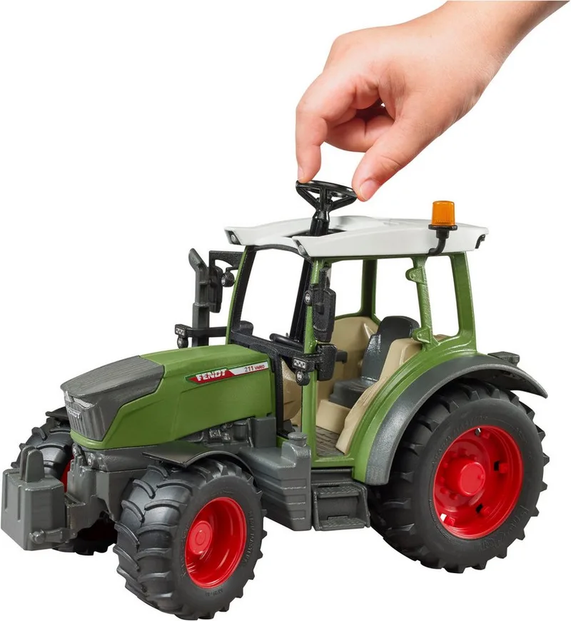 Fendt Vario 211 – 02180 · 1:16 von Bruder – Produktfoto 5 von 5