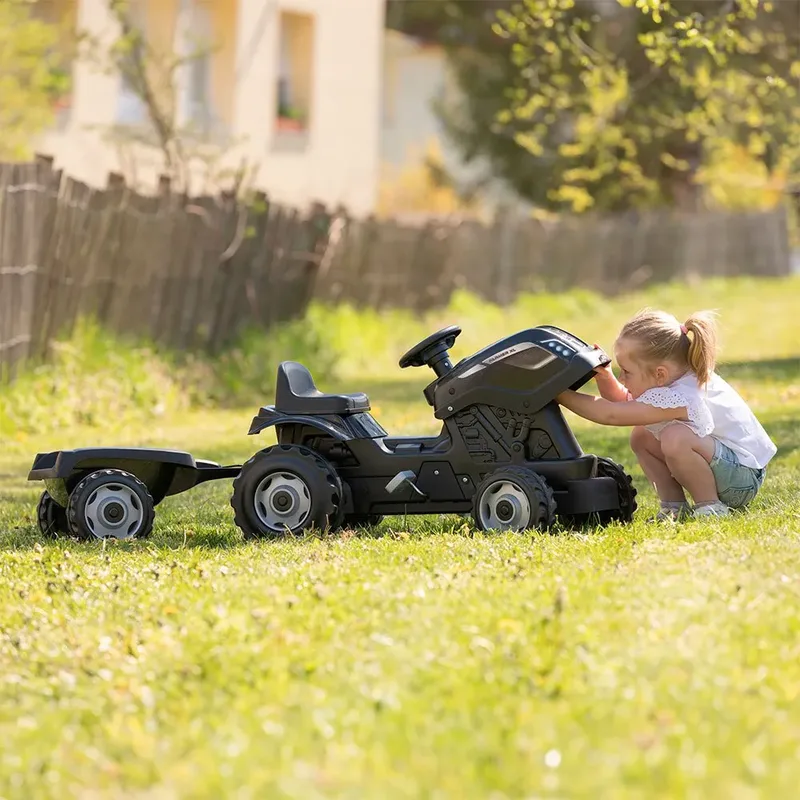 Farmer XL Black tractor + trailer von Smoby in Schwarz – Produktfoto 6 von 6