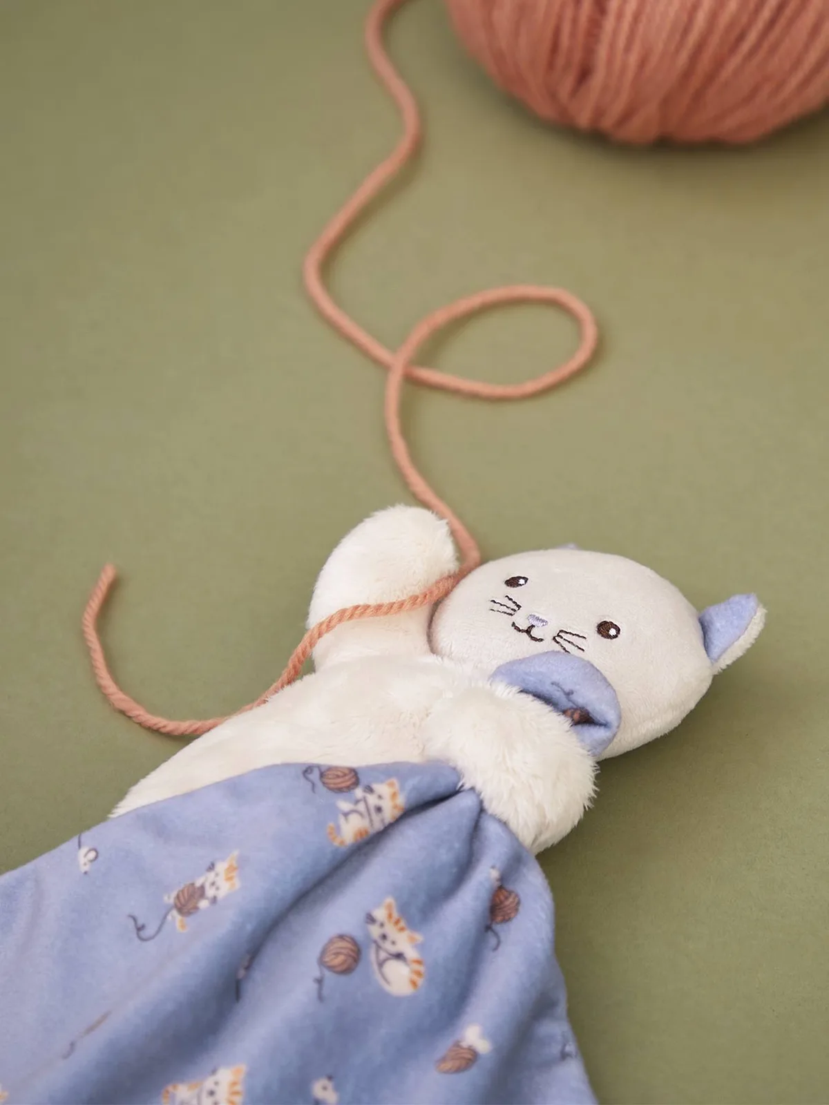 Cat Doudou fra Kaloo – produktbillede