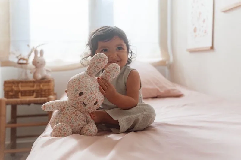 Nijntje x Little Dutch - All-Over Knuffel - 30 cm - Lucky Blossom van Tiamo in Meerkleurig – productfoto 3 van 4