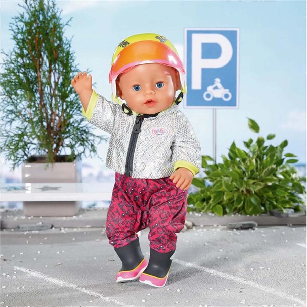 City Scooter Helm - Poppenkleding van BABY born in Geel – productfoto