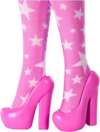 Deluxe Stijl - en Zwart Haar - Modepop de Barbie en Roze Denim Jurk met Sterrenprint – photo du produit 4 sur 5