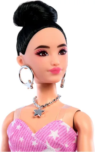 Deluxe Stijl - en Zwart Haar - Modepop de Barbie en Roze Denim Jurk met Sterrenprint – photo du produit 2 sur 5