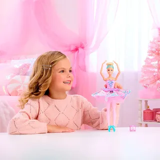 Anziehpuppe Barbie in: Der Nussknacker Clara von Barbie in Clara – Produktfoto 6 von 6
