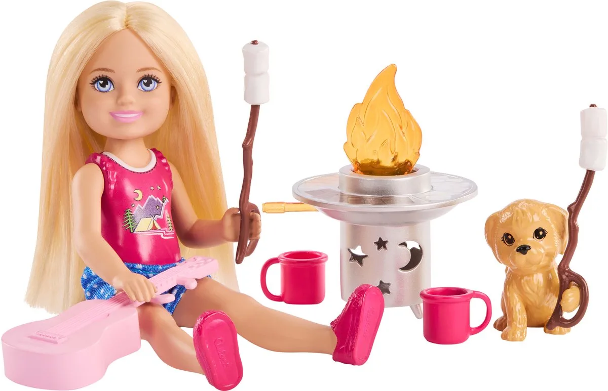 pop Chelsea Outdoor Avontuur met hond en camping accessoires. de Barbie en Multicolore – photo du produit
