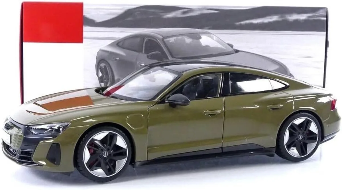 Audi RS e-tron GT 2022 - 1:18 von Bburago in Grün – Produktfoto