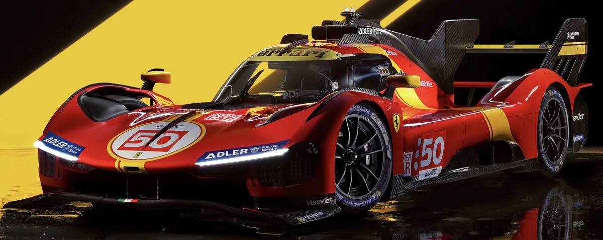 Ferrari 499P - Modelauto - Schaal 1:18 från Bburago i Röd, Gul, Svart – produktbild
