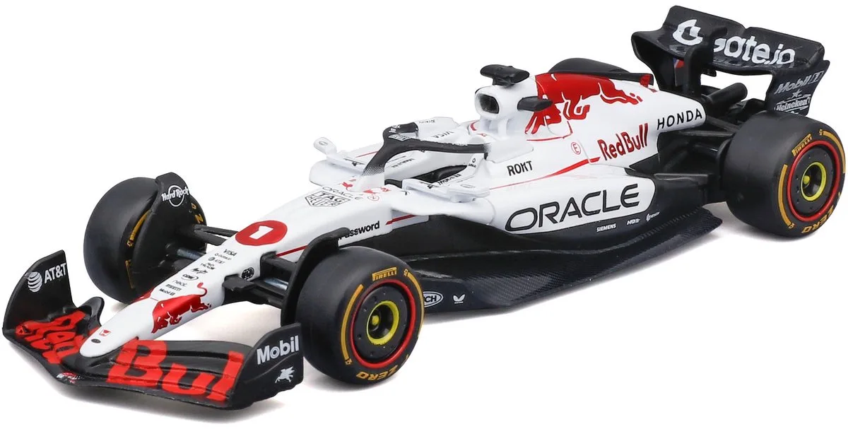 Red Bull RB21 #1 Max Verstappen - winnaar Japan GP 2025 - speciale witte uitvoering - modelauto - schaal 1:43 by Bburago in White – product photo