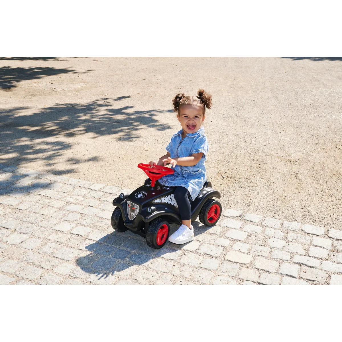 Bobby Car Classic Little Rocker von BIG in Schwarz, 58 × 31 × 38 mm – Produktfoto