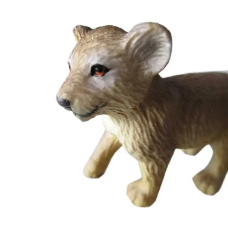 Bullyland 63682 – Leeuwenwelp – ca. 5,8 cm – realistisch en handbeschilderd wildlife‑figuur – ideaal voor educatief spel, safariverhalen of decoratie voor kinderen vanaf 3 jaar van Bullyland in Standaard – productfoto 2 van 2