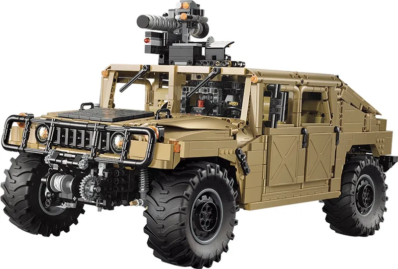 Humvee Off-Road Vehicle 1:8 (gemotoriseerd) - Hummer, leger, legervoertuig - Cada C61036W - Compatible met de bekende merken - Bouwset, constructieset - 3935 onderdelen by CaDA in Zand – product photo