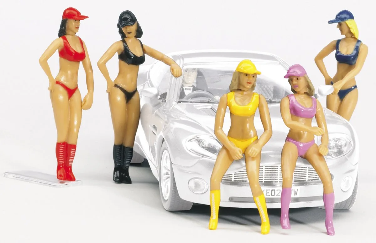 Racebaanonderdeel - Uitbreidingsset Pit Babes - Draaiend en Beweegbaar - 5 Figuren onderdeel van Carrera in Meerkleurig – productfoto