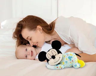 Disney Baby - Mouse - Interactieve relax-knuffel met licht en geluid - Vanaf 0 maanden van Clementoni in Mickey – productfoto 5 van 5