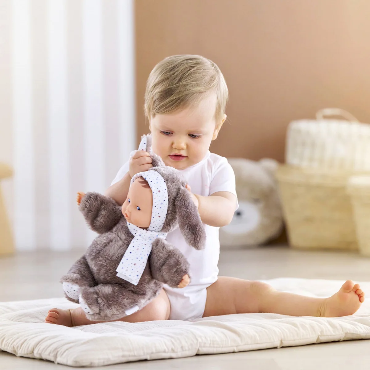 Puppe Babibunny-Plush StarrySky 28cm von Corolle in Grau, 28 mm – Produktfoto
