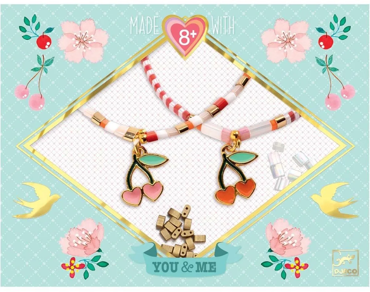 armbanden set kralen en sieraden Tila en Kersen - creatief speelgoed. från Djeco i Flerfärgad – produktbild