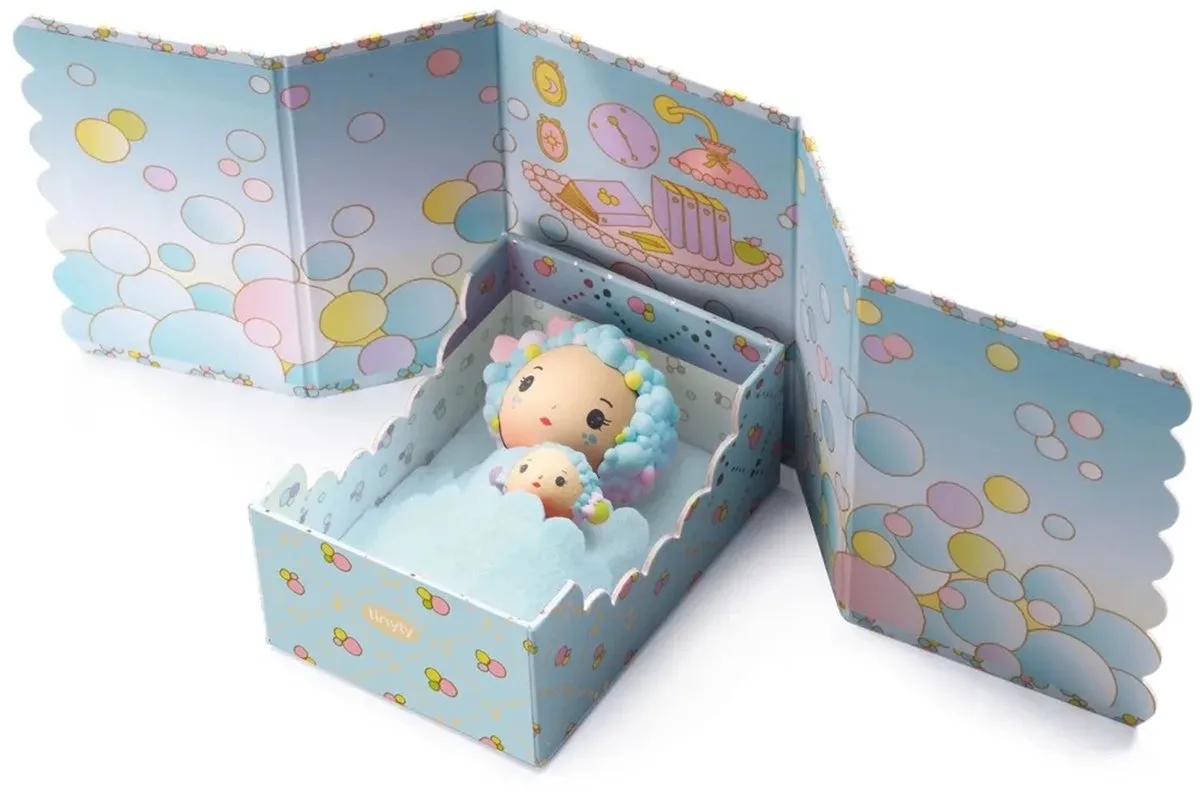 tinyly Blue tinyroom - miniatuur slaapkamer speelgoedset. by Djeco in Multicolour – product photo