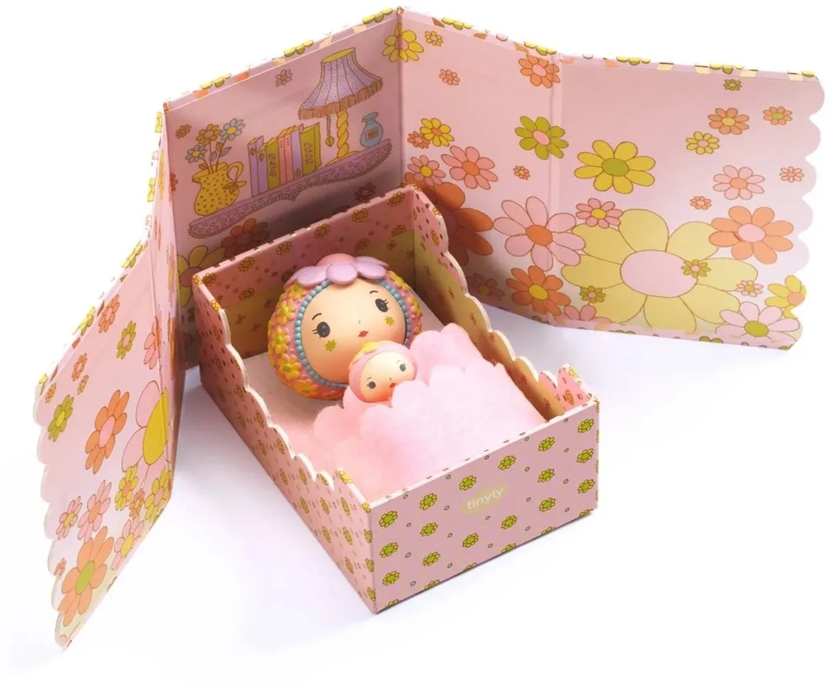 tinyly Rose tinyroom - miniatuur slaapkamer speelgoed. by Djeco in Multicolour – product photo