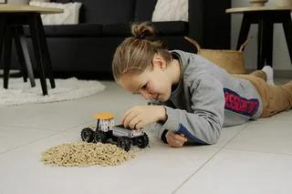Traktor, Konstruktionsspielzeug von fischertechnik – Produktfoto 2 von 3