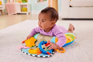 Sensorisk Äventyrskudde von Fisher-Price in Mehrfarbig – Produktfoto 4 von 5