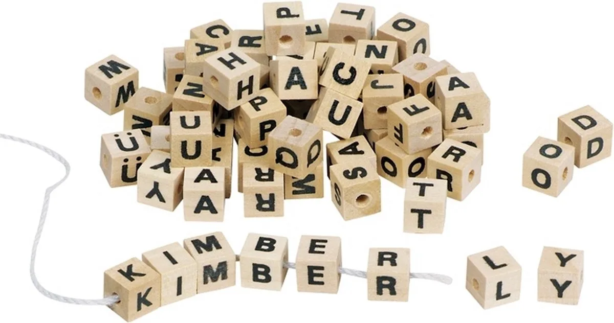 Letterdobbelsteentjes - Set Met 300 Stukjes - Om Halssnoeren En Armbanden Te Maken - 4 Jaar van Goki in Zwart, Hout – productfoto