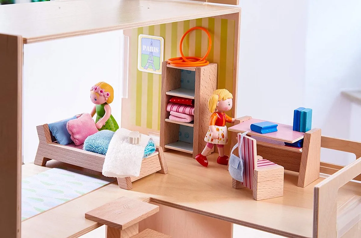 Little Friends - Poppenhuismeubels Tienerkamer fra HABA i Lyserød, Blauw en Lichte houtkleur – produktbillede