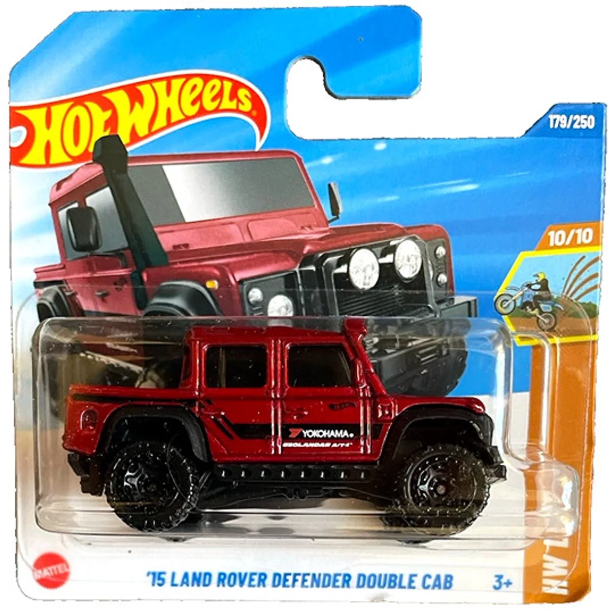 '15 LAND ROVER DEFENDER DOUBLE CAB 179/250 HW DIRT 10/10 1:64 SHORT CARD 2025 van Hot Wheels in Metalic red – productfoto