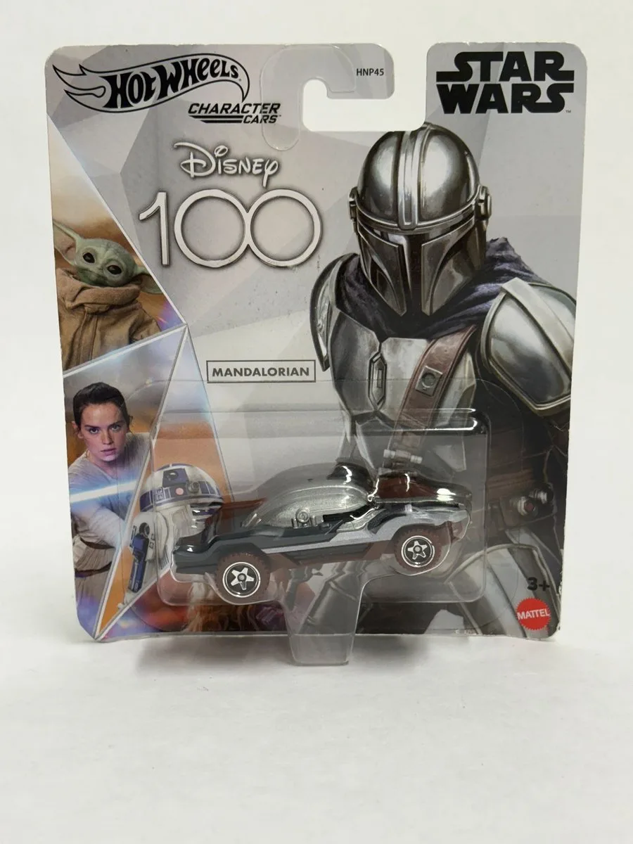 Disney 100 Years Star Wars Mandalorian Character Car 2023 Release von Hot Wheels in Grau, Braun – Produktfoto