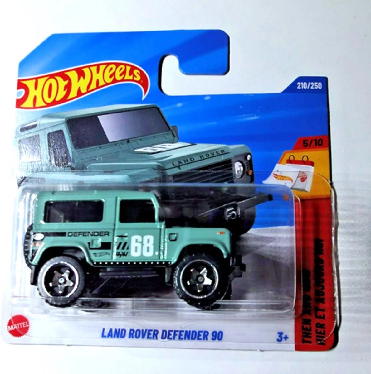 LAND ROVER DEFENDER 90 210/250 HW THEN AND NOW 5/10 SHORT CARD 2025 von Hot Wheels in Defender green – Produktfoto