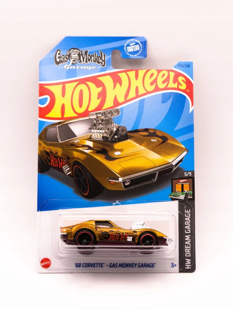 Merkloos '68 Corvette Gas Monkey Garage Speelgoedauto, Schaal 1:64 från Hot Wheels i Blå – produktbild