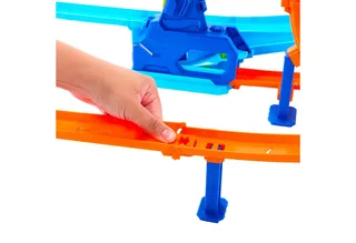 Stuntbanen Snelle Lanceringscycloon Baanset en metalen speelgoedauto de Hot Wheels en Multicolore – photo du produit 4 sur 5