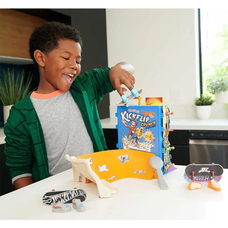 Tony Hawk Skate Bowl Ontbijtgranenauto van Hot Wheels – productfoto 5 van 6