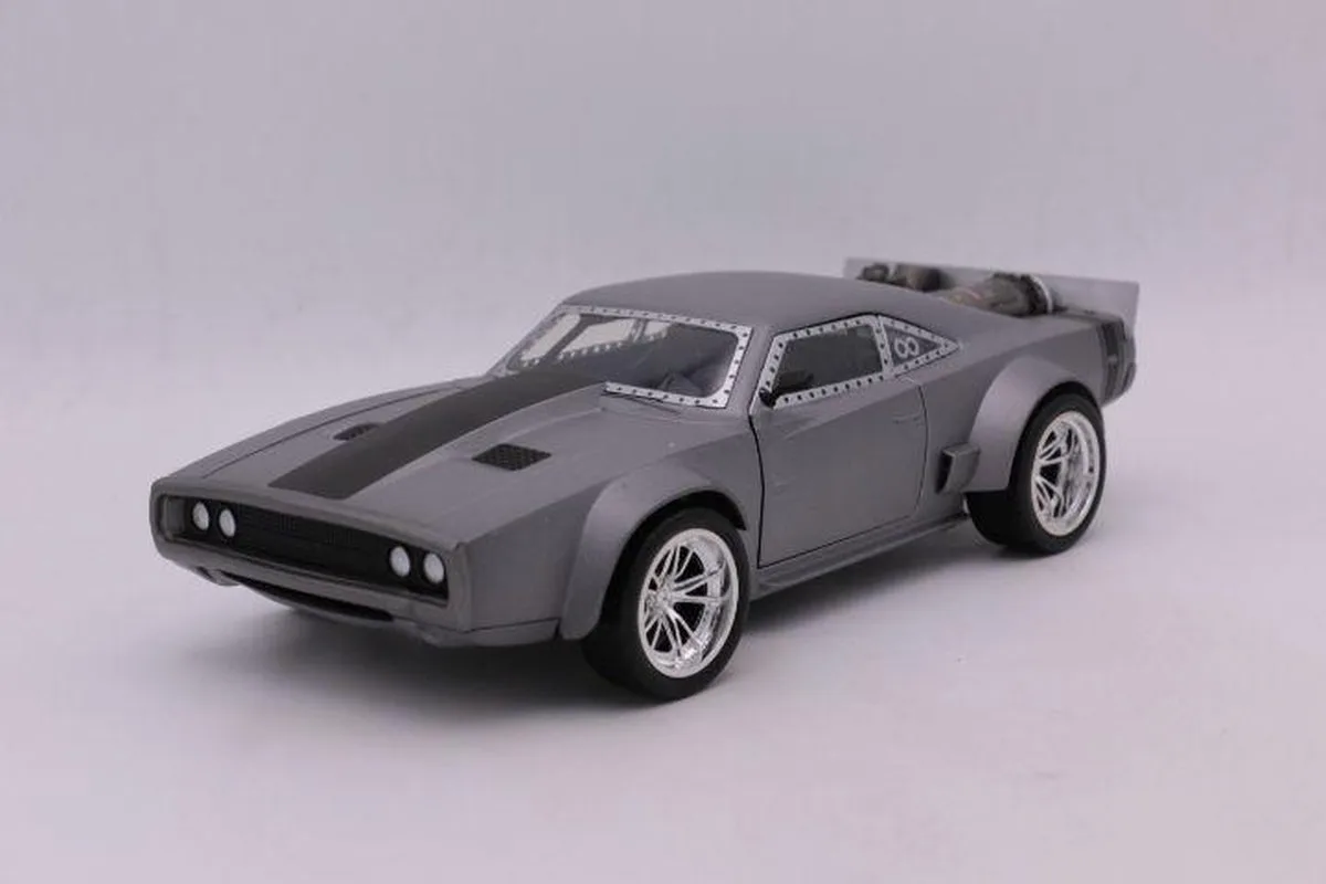 Doms Ice Charger Fast & Furious van Jada Toys in Meerkleurig – productfoto