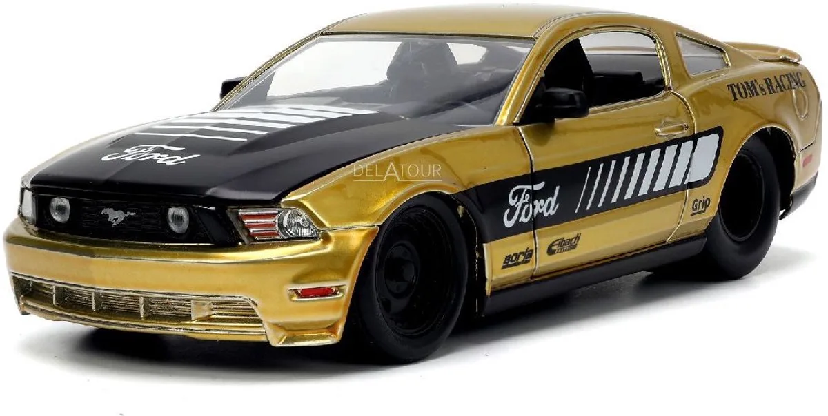 Ford Mustang GT 2010 Gold Jada van Jada Toys in Goud – productfoto