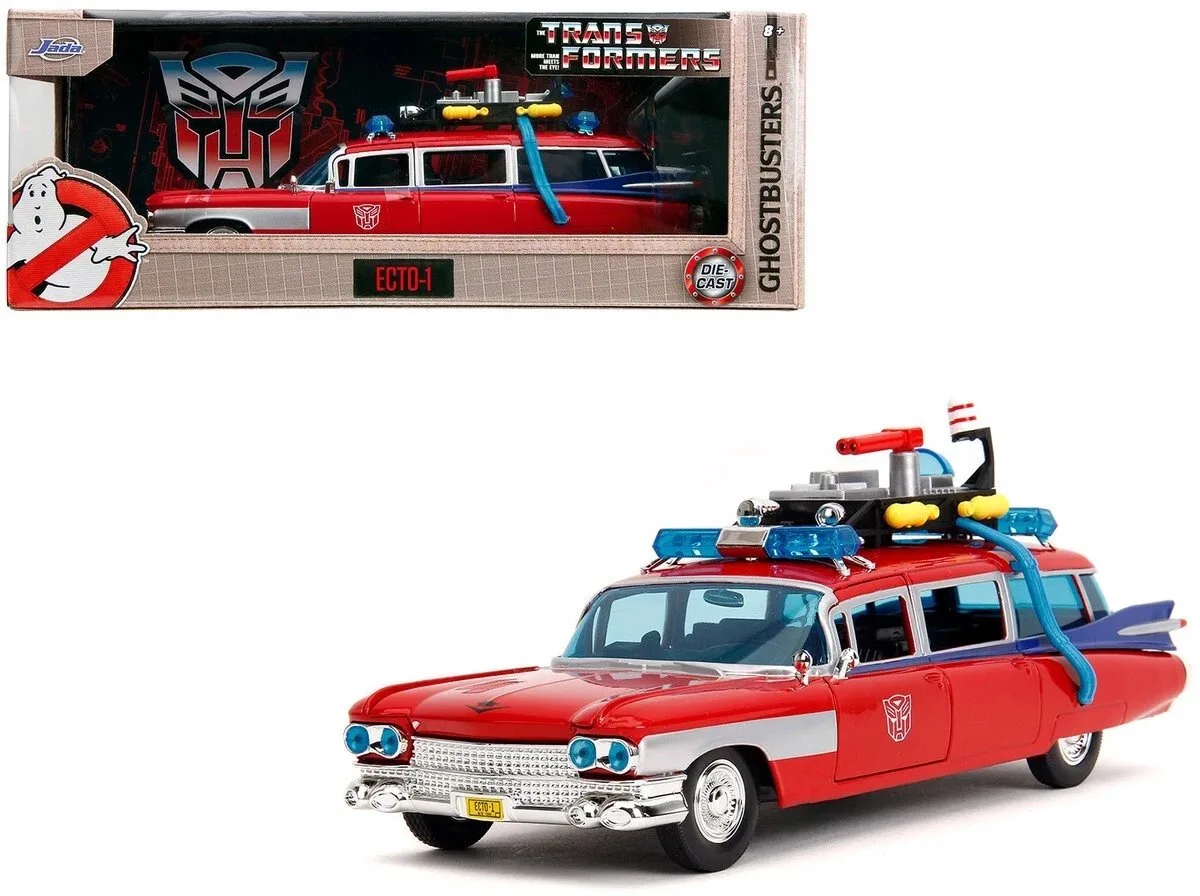 Ghostbusters Ecto-1 - Transformers editie - 40th Anniversary - 1:24 fra Jada Toys i Rød – produktbillede