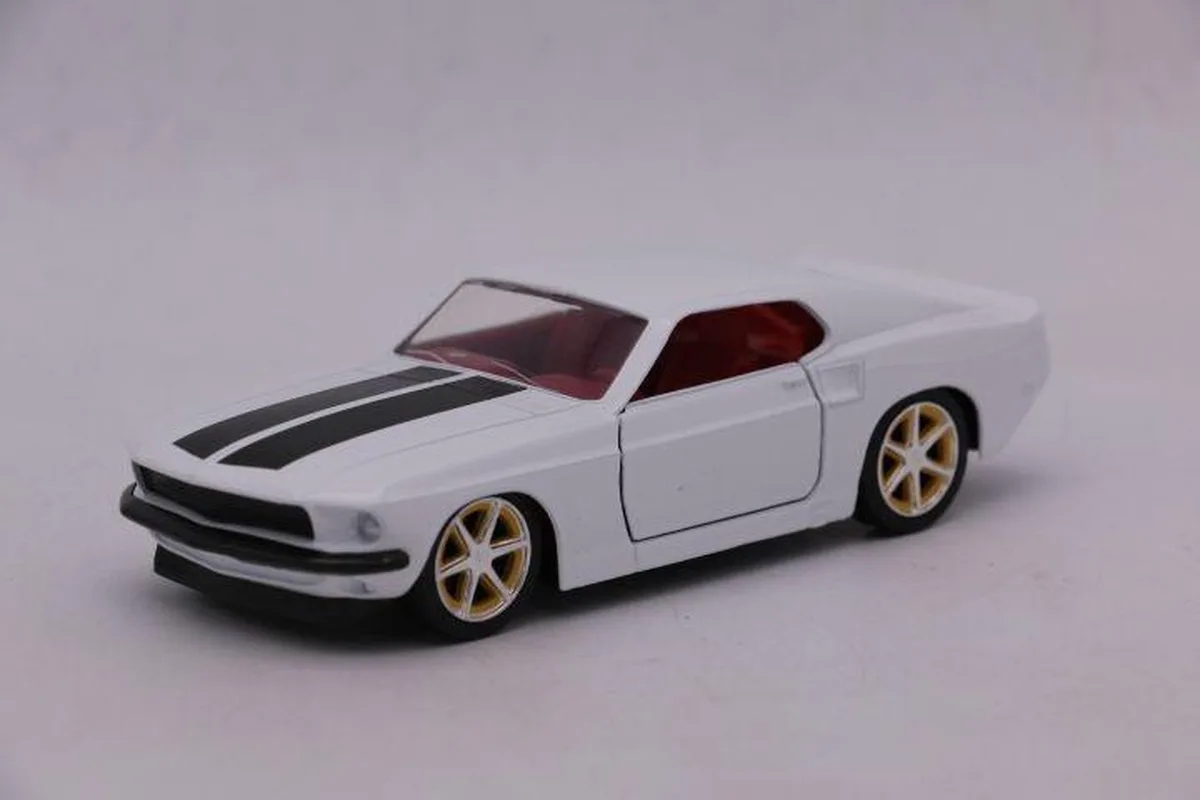Roman's Ford Mustang Custom Fast And Furious 1:32 de Jada Toys en Multicolore – photo du produit