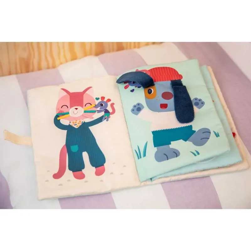 Nina´s Texture Book Stoffbuch von Lilliputiens in Verkleedpartij Nina – Produktfoto 5 von 5