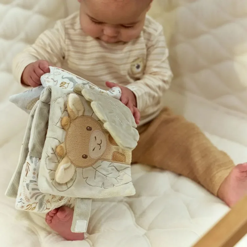 Safari Friends Activiteitenboekje van Little Dutch in Groen – productfoto 8 van 8