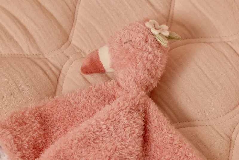 Safari Friends Knuffeldoekje Flamingo van Little Dutch in Roze – productfoto 3 van 4