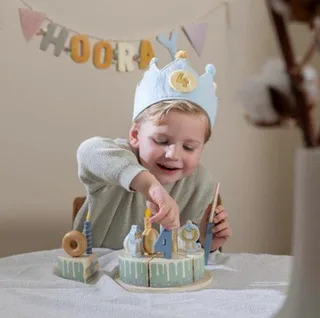 Verjaardagskroon van stof met cijfers by Little Dutch in Blue – product photo 4 of 4