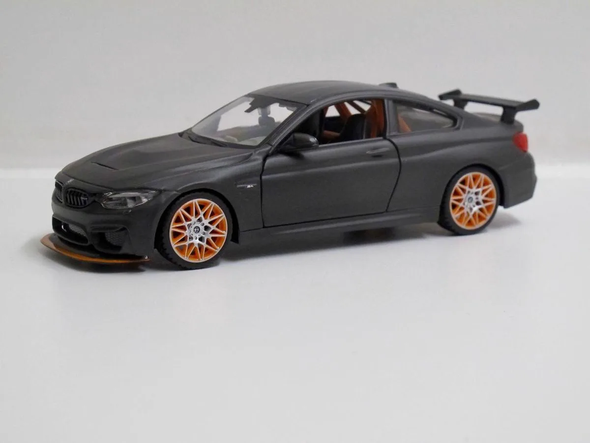 BMW M4 GTS 1:24 Auto de Maisto en Multicolore – photo du produit