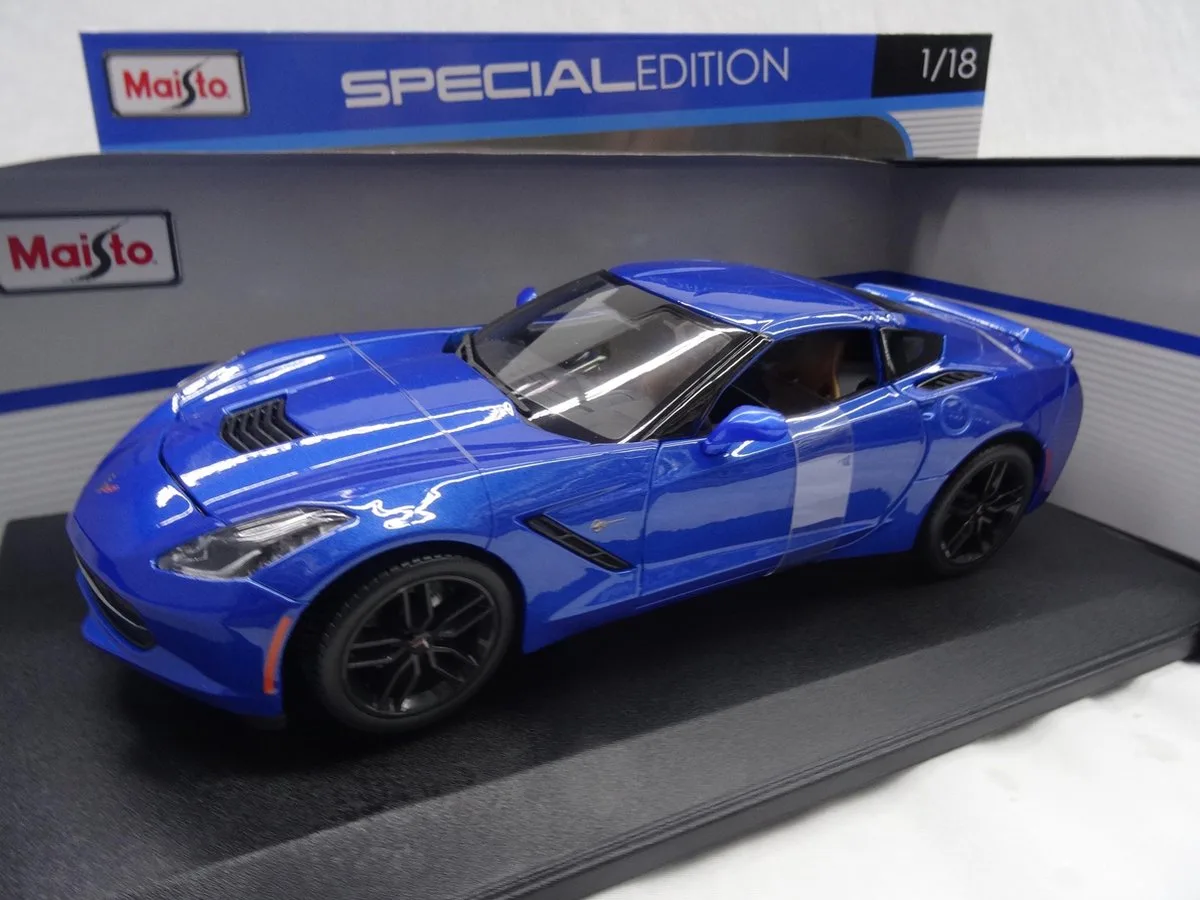 Chevrolet Corvette C7 Z51 2014 met Zwarte Velgen 1-18 Maisto van Maisto in Blauw – productfoto