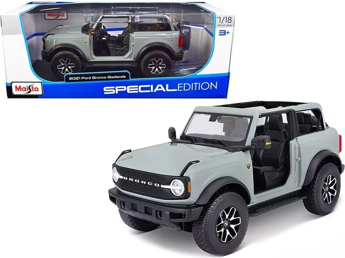 Ford Bronco Badlands (No Doors) 2021 - 1:18 van Maisto in Lichtgrijs – productfoto
