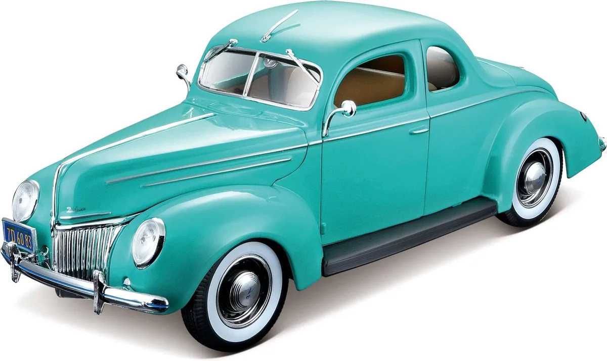 Ford Deluxe - Modelauto - Schaal 1:18 van Maisto in Turquoise – productfoto