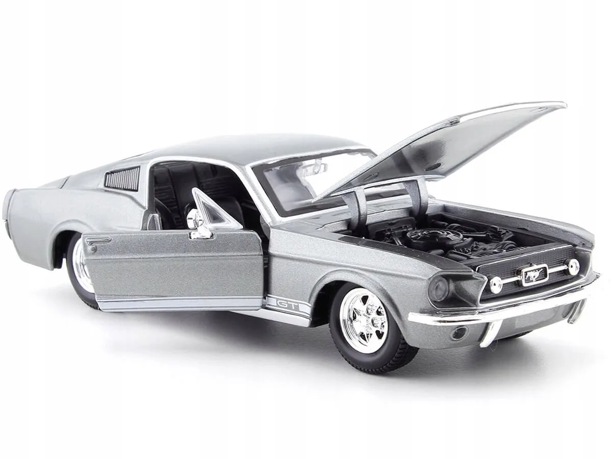 Ford Mustang GT Fastback 1967 Modelauto 1:24 Metaal Grijs från Maisto – produktbild