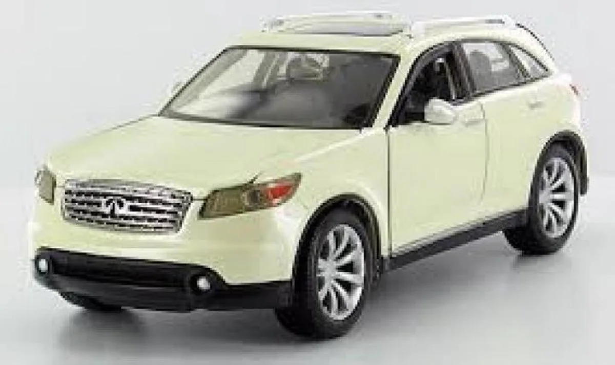 Infiniti FX45 - 1:24 by Maisto in White – product photo