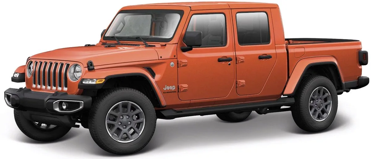 Jeep Gladiator - Modelauto - Schaal 4,5" van Maisto in Oranje – productfoto