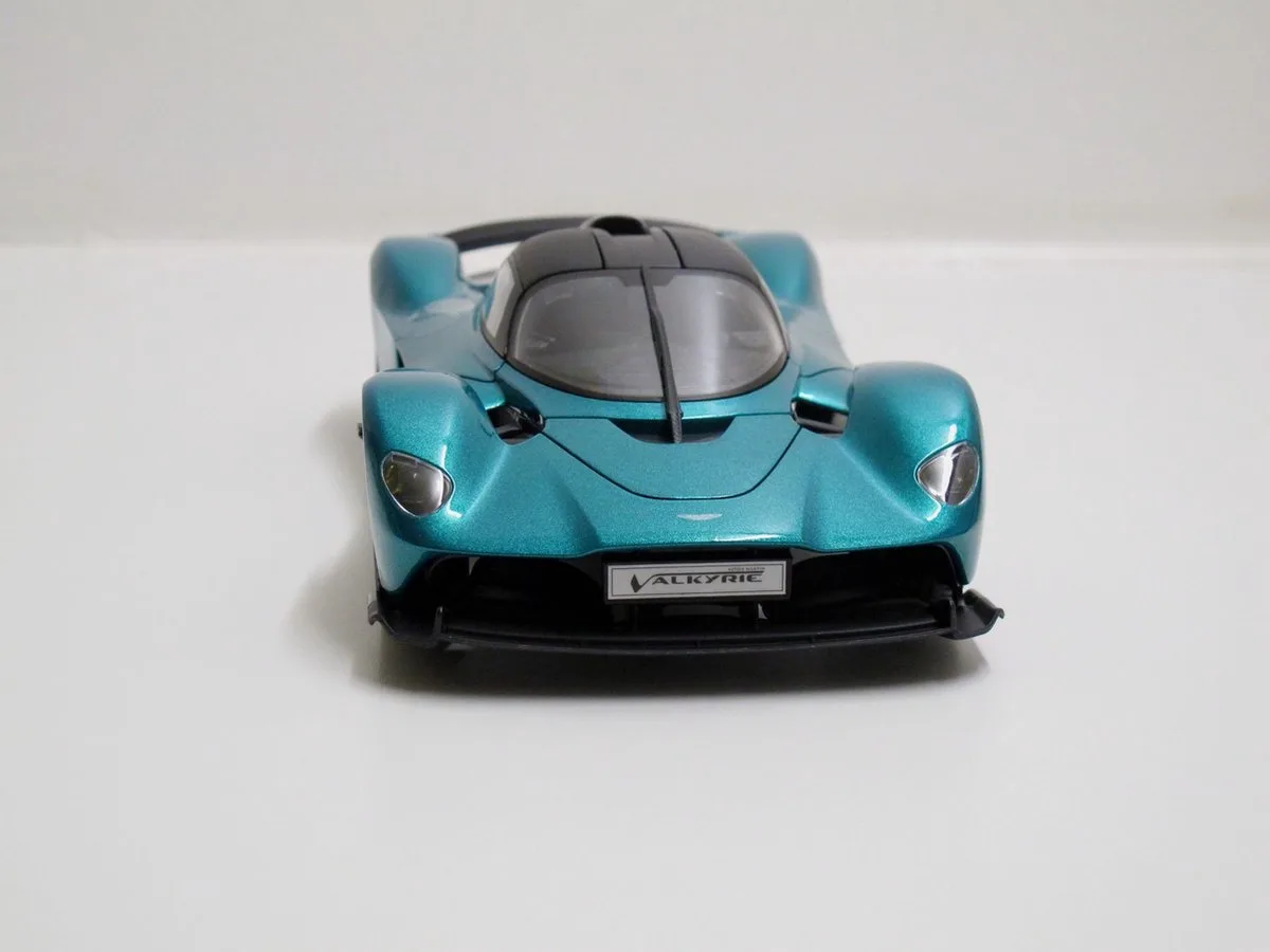 Maisto 1/18 Aston Martin Valkyrie de Maisto en Donker groen, Jaune – photo du produit