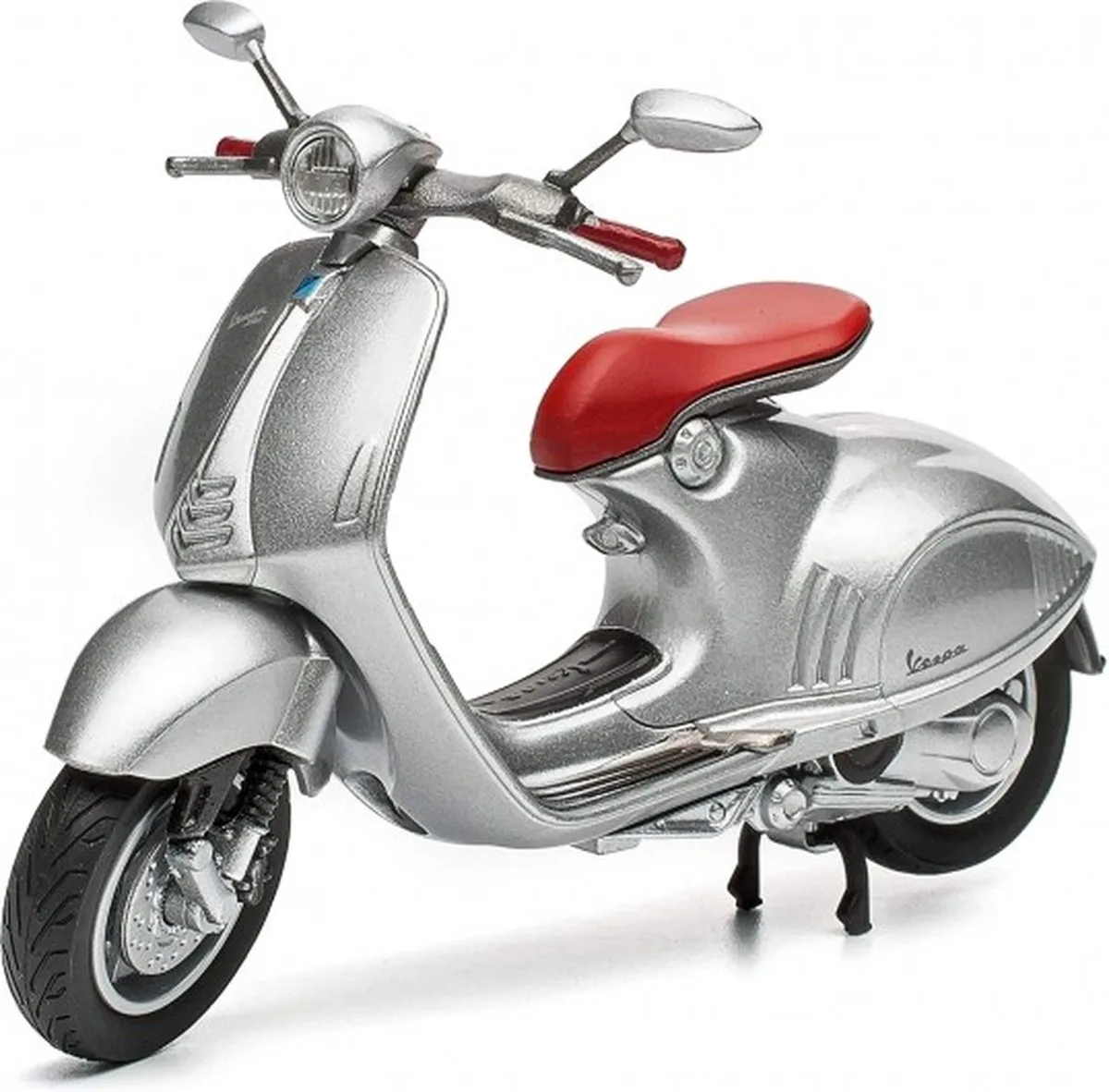 Vespa 946 BELLISSIMA 2014 1:18 MAISTO van Maisto in Zilver – productfoto