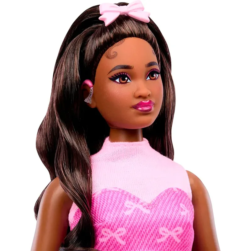 Barbie pop deluxe stijl golvend haar en strik speelgoed. från Mattel i Flerfärgad – produktbild 3 av 4